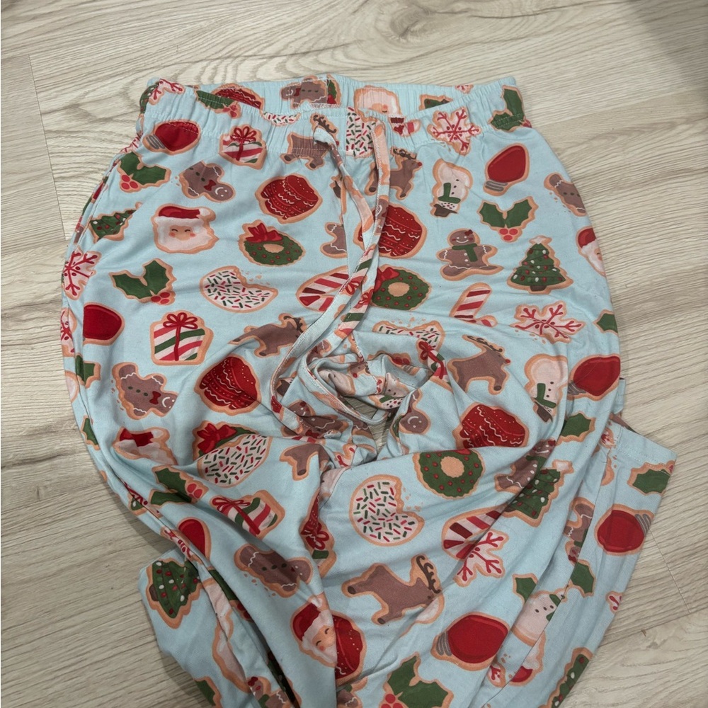 Caden lane women’s Christmas pajama pants - Picture 2 of 4